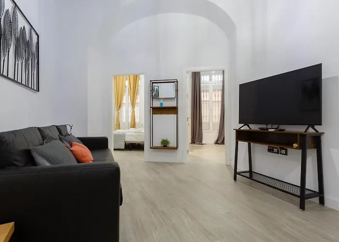 Cruise Adapted Apartment By Cadiz4Rentals